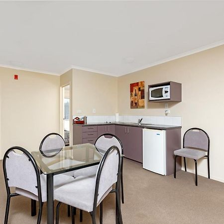 מסטרטון Bk'S Chardonnay Motor Lodge מראה חיצוני תמונה