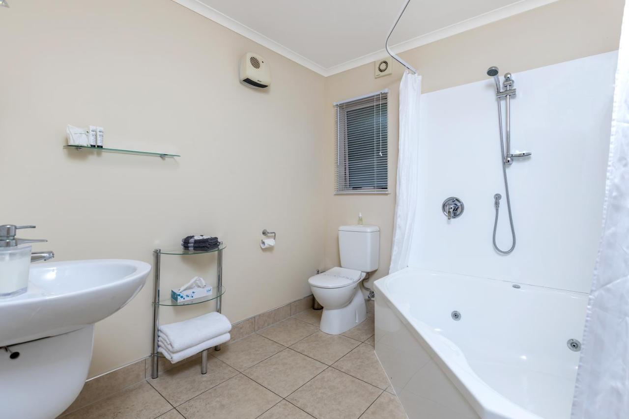 מסטרטון Bk'S Chardonnay Motor Lodge מראה חיצוני תמונה