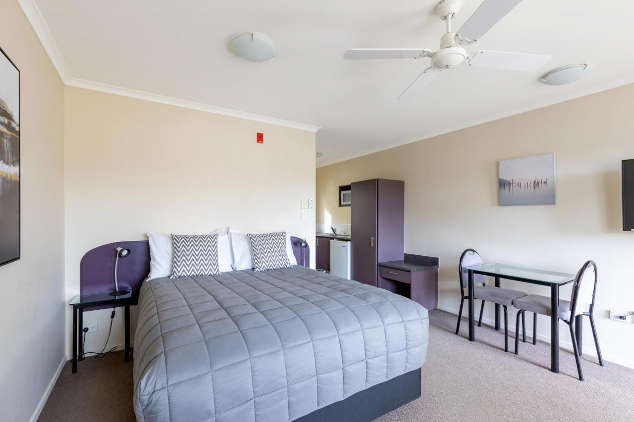 מסטרטון Bk'S Chardonnay Motor Lodge מראה חיצוני תמונה